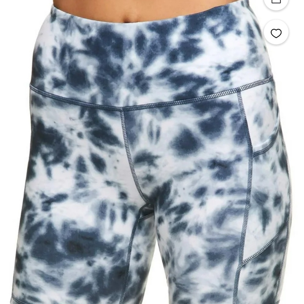 GAIAM Women's Blue Tie-Dye Bike Shorts